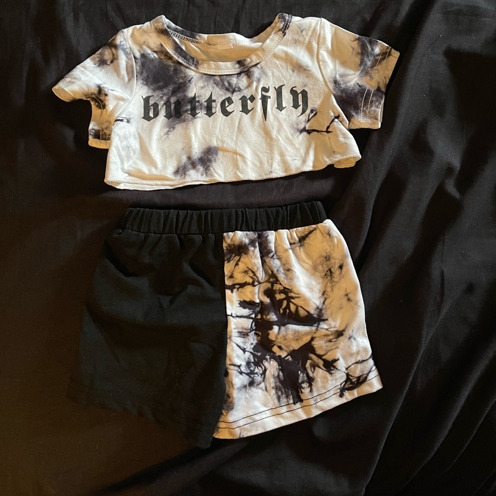 SHEIN finds cute little fits for babygirls both sizes 3-6 months